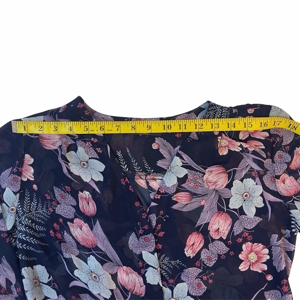 Urban Coco Semi-Sheer Navy Floral Print Blouse Women’s Medium Boho - Picture 9 of 10